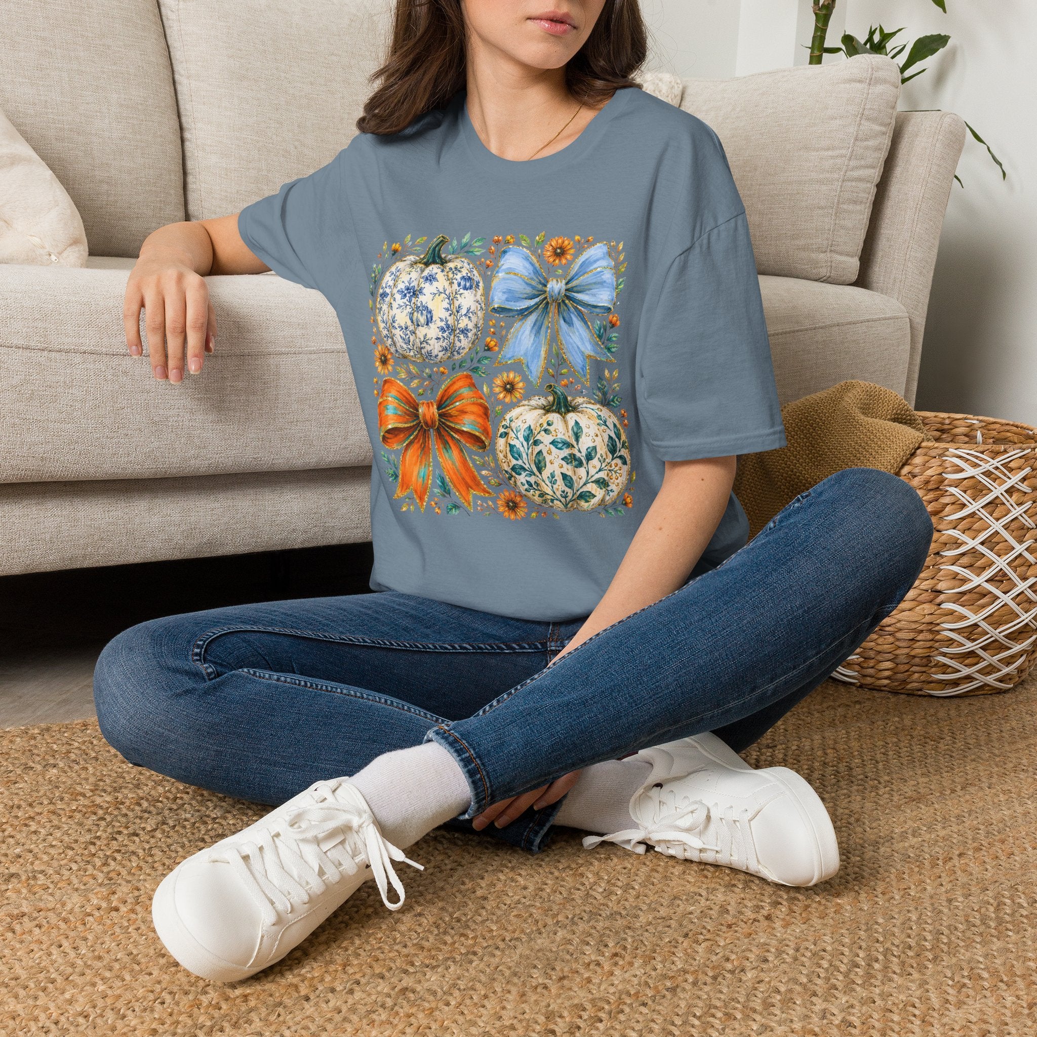 Pumpkin Bows Tee - Gildan