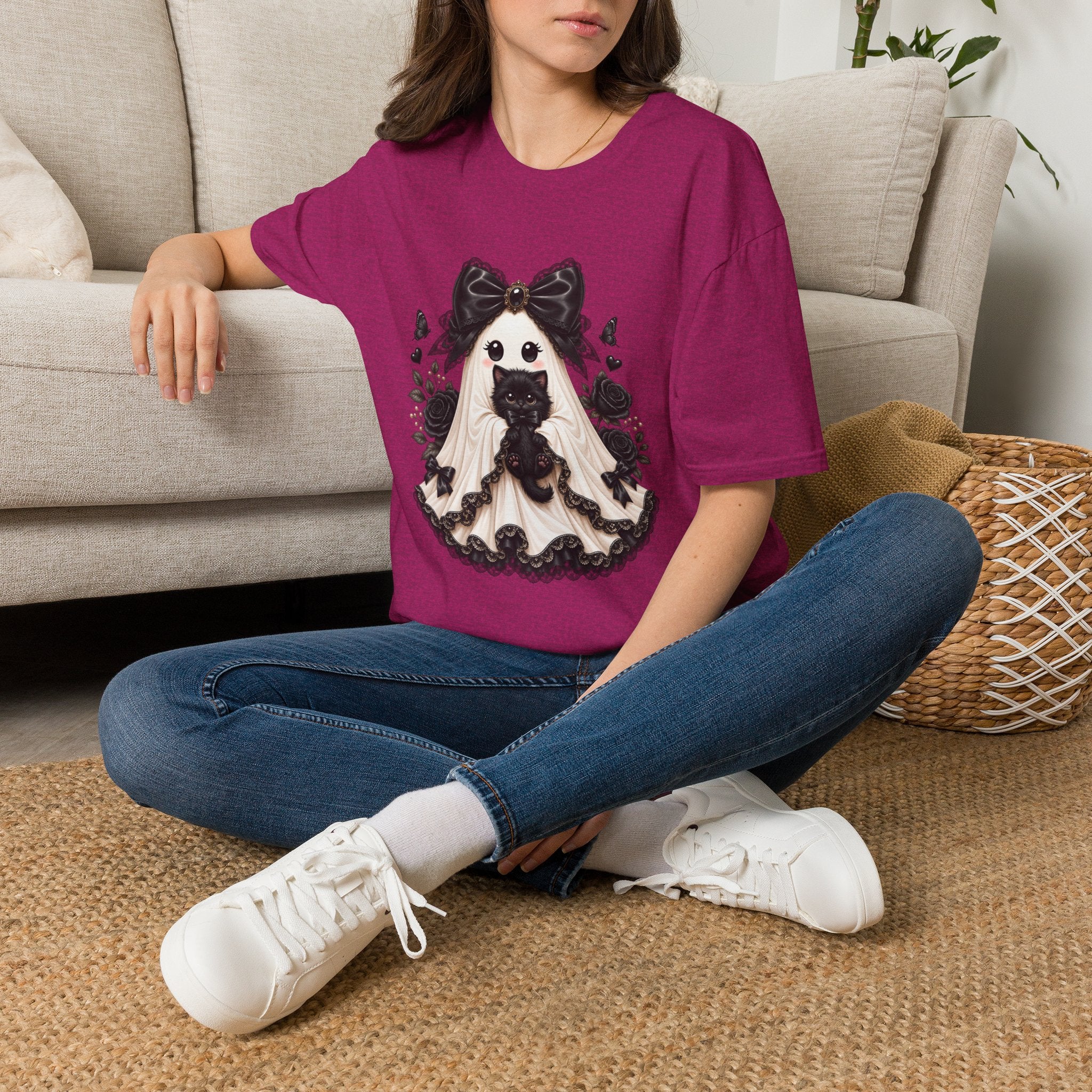 Lace Kitten Ghost Tee - Gildan