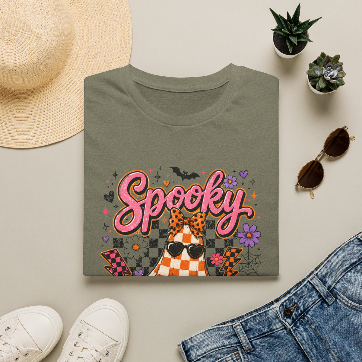 Spooky Mama Tee - Gildan