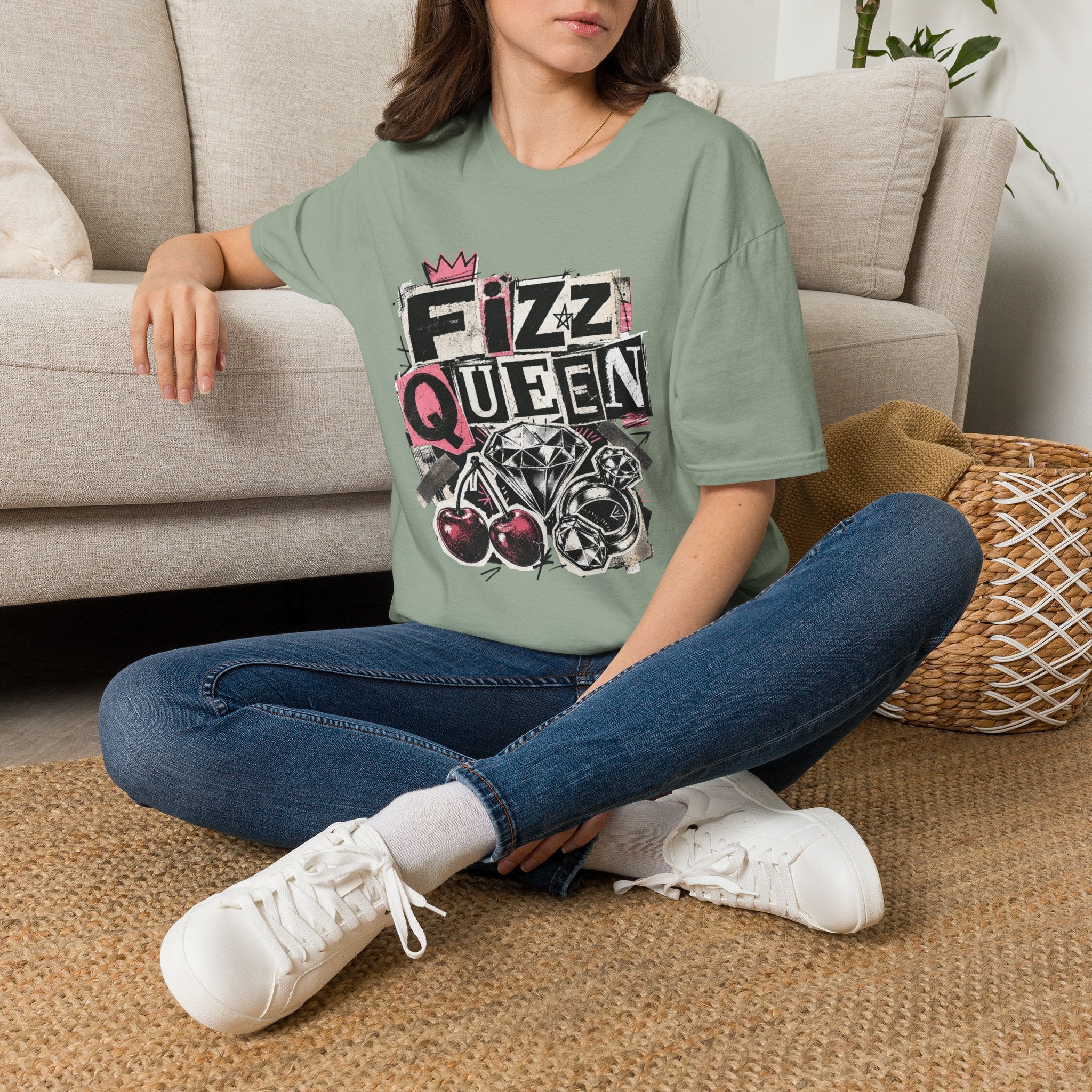 Fizz Queen Tee - Gildan