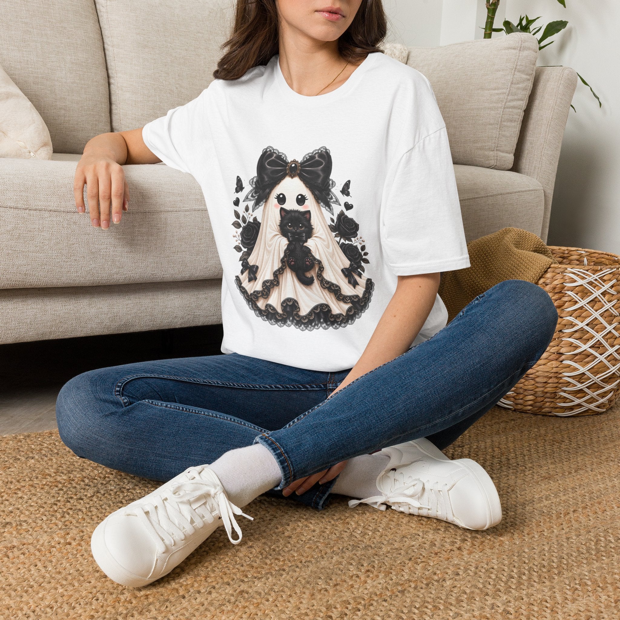 Lace Kitten Ghost Tee - Gildan