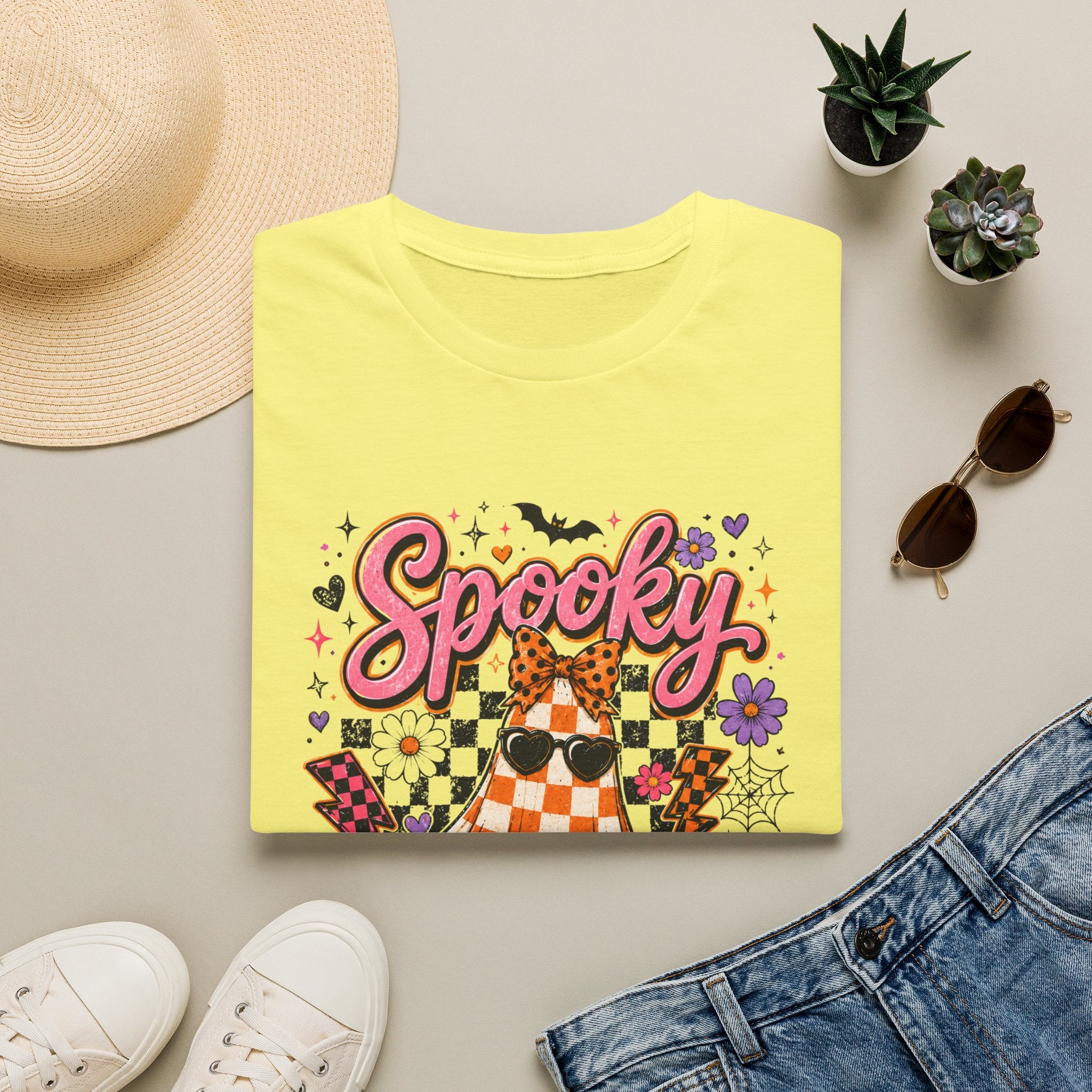 Spooky Mama Tee - Gildan