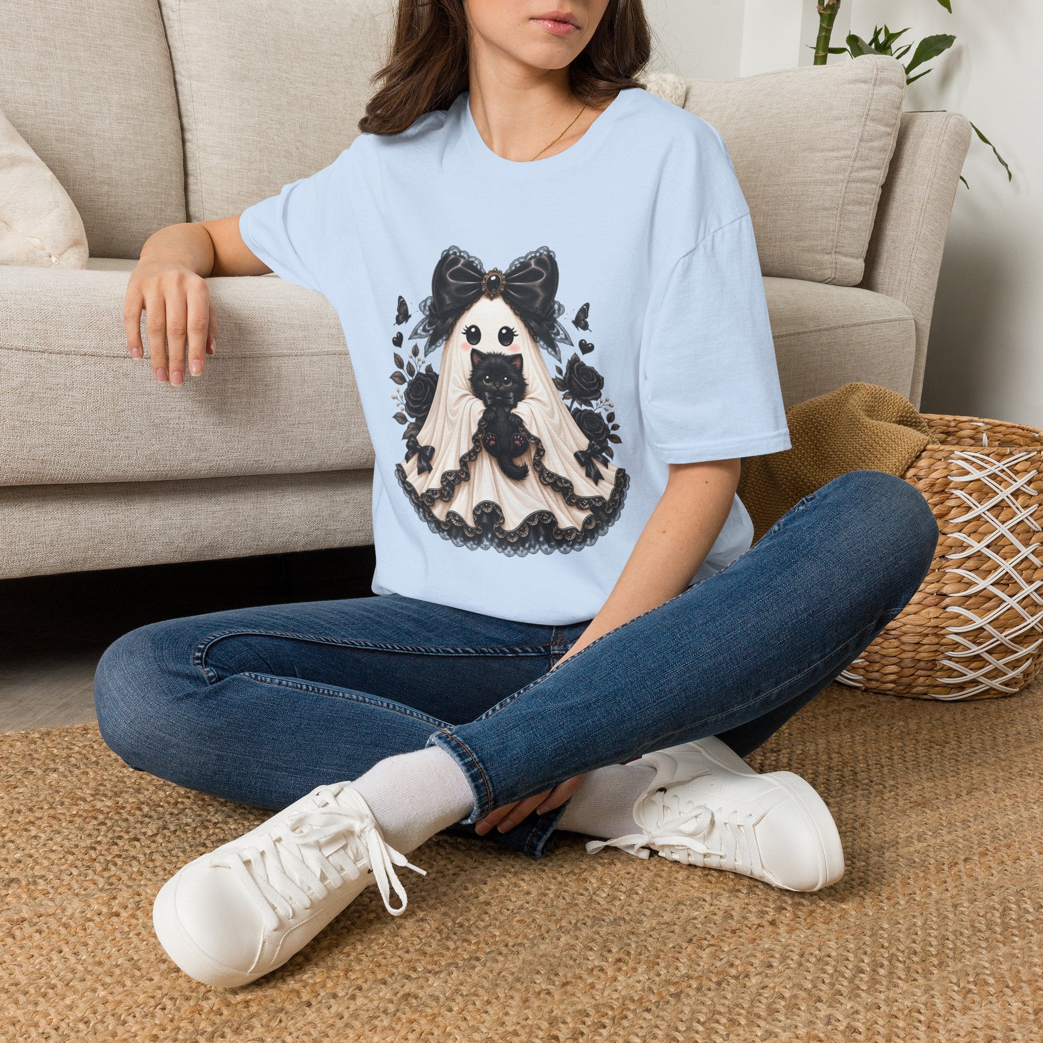 Lace Kitten Ghost Tee - Gildan