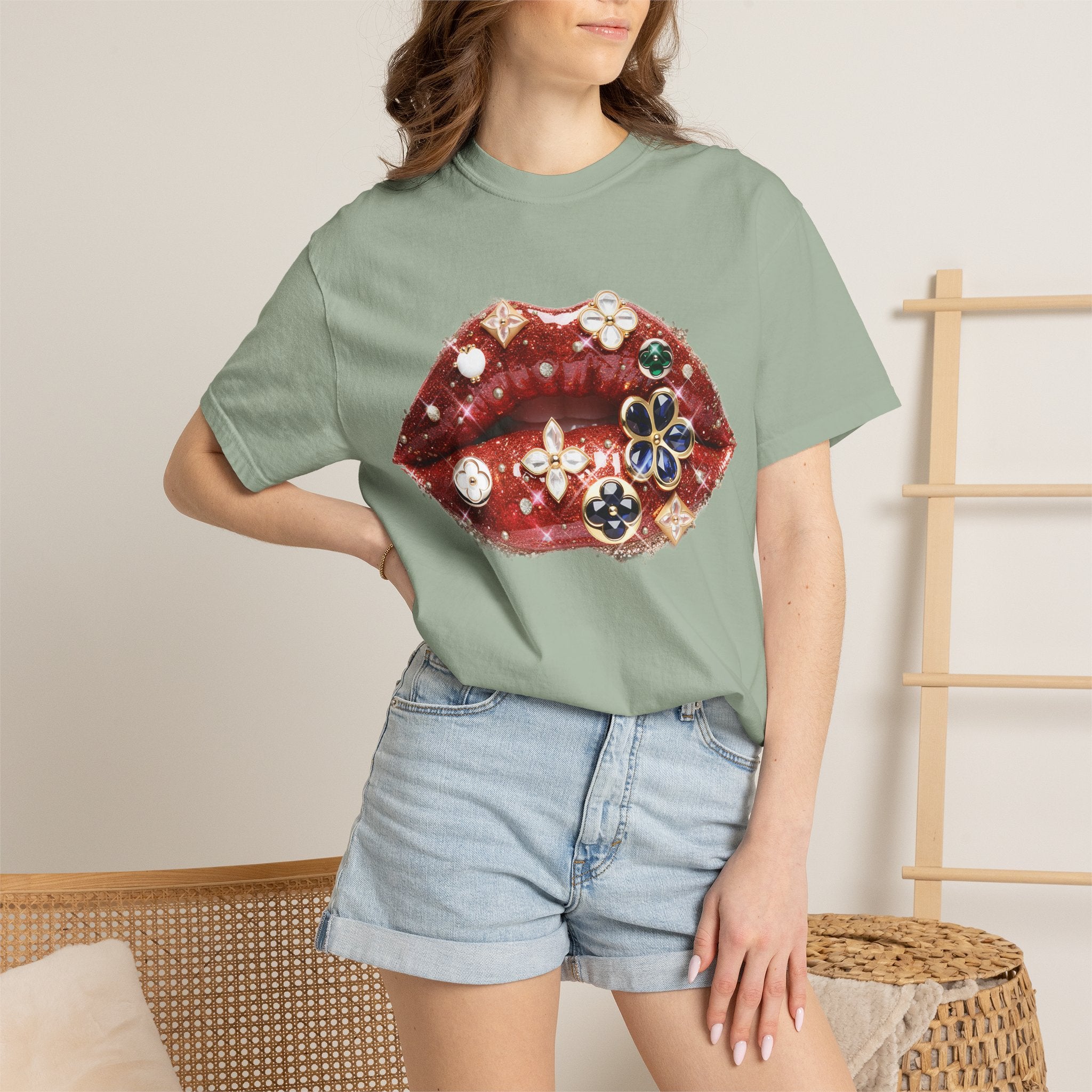 Jewel Lips Tee - Comfort Colors