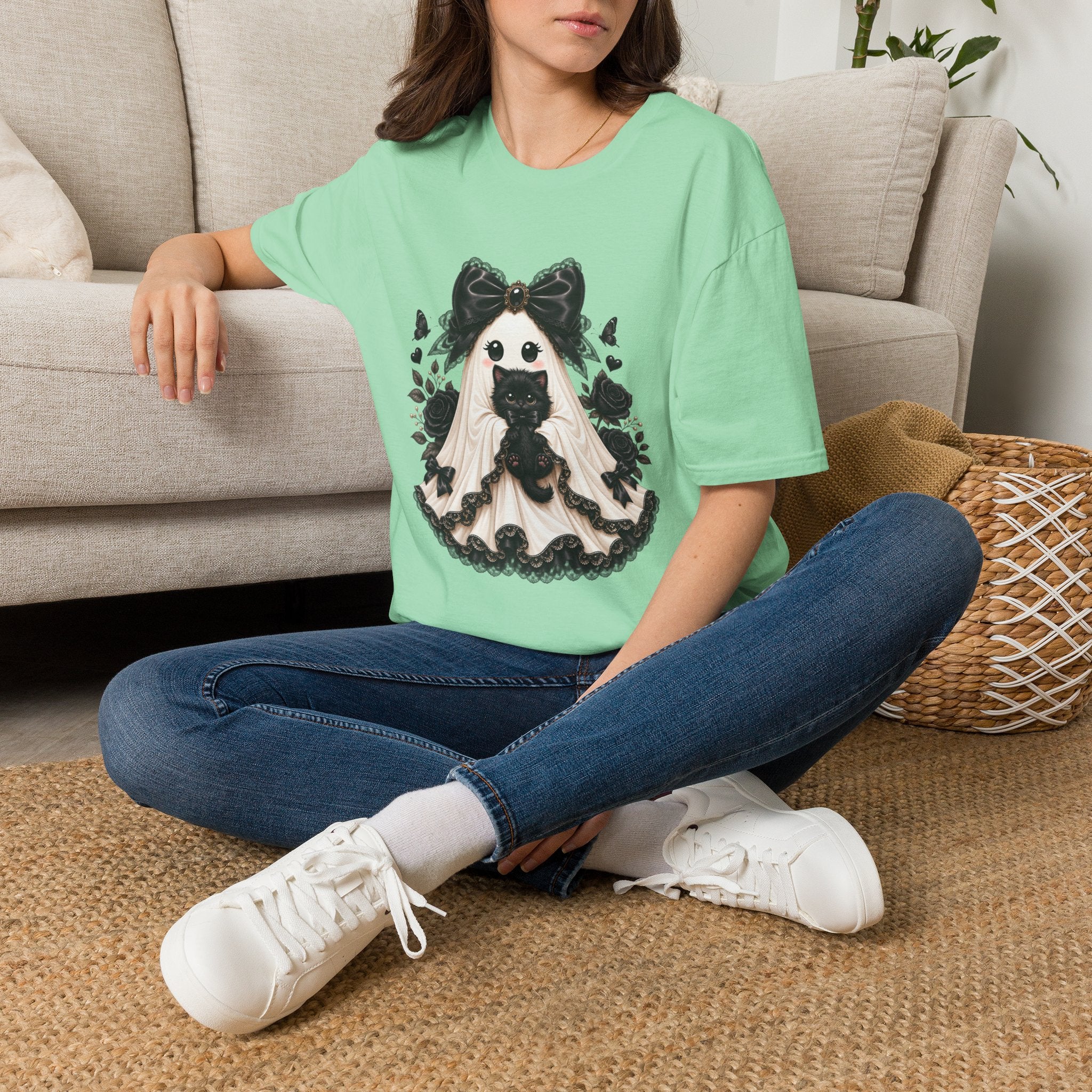 Lace Kitten Ghost Tee - Gildan