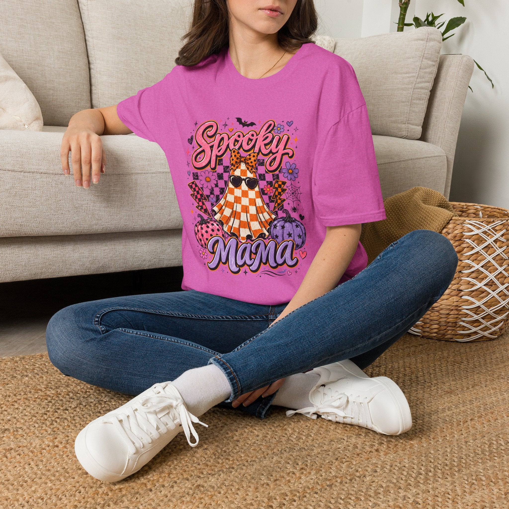Spooky Mama Tee - Gildan