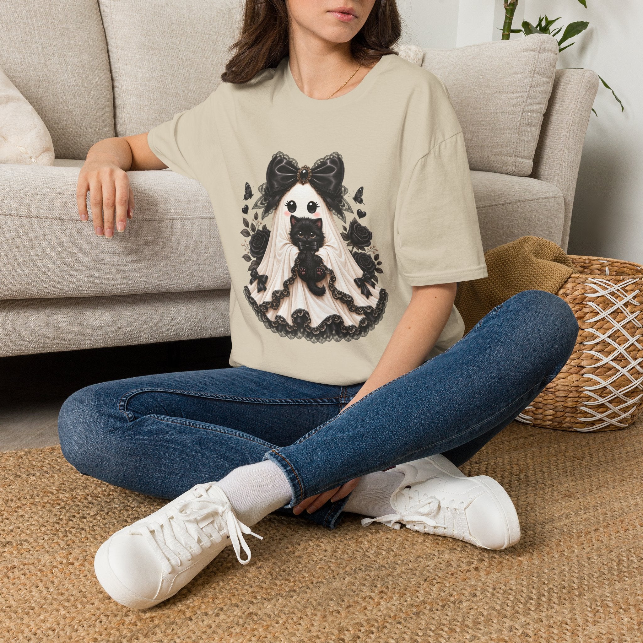 Lace Kitten Ghost Tee - Gildan