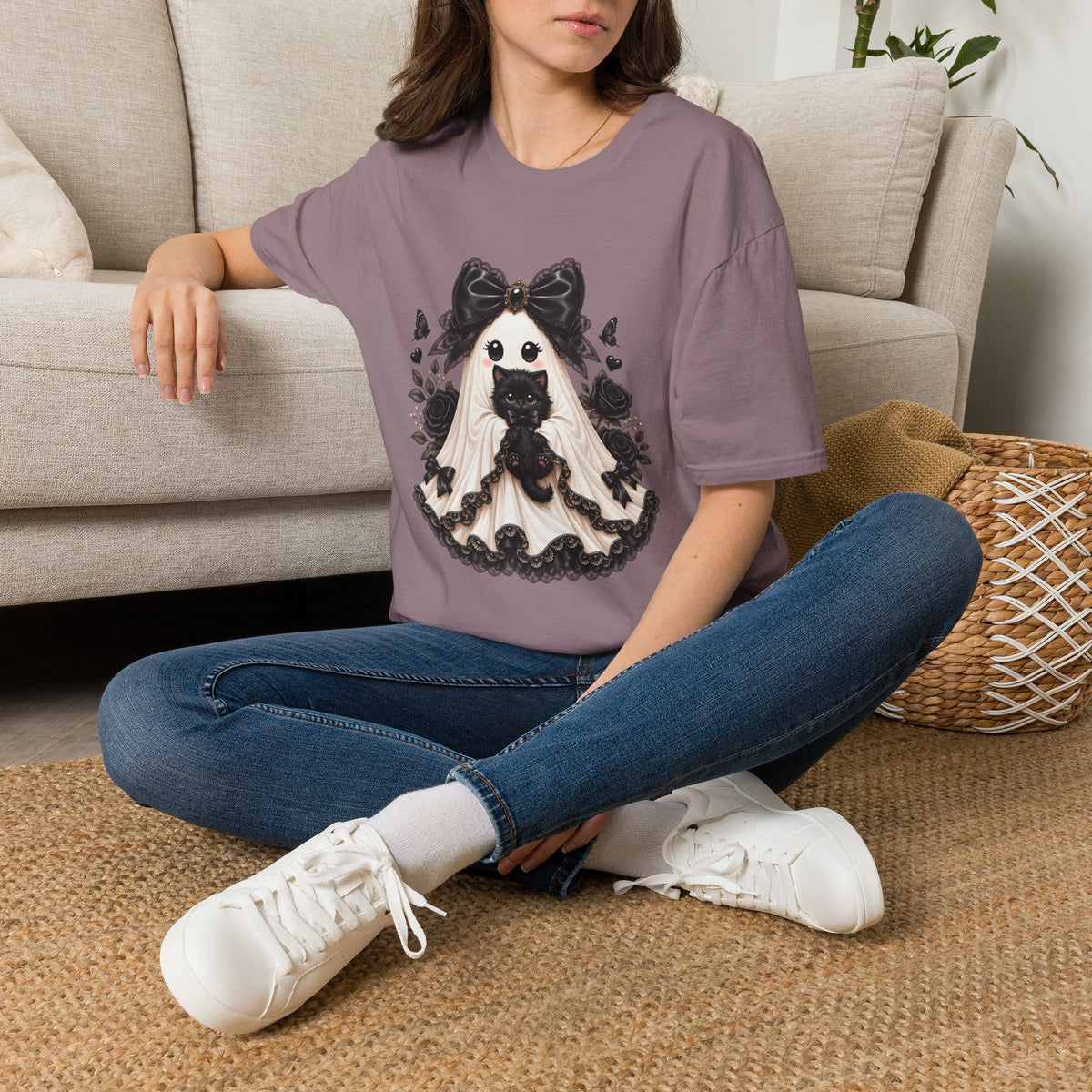 Lace Kitten Ghost Tee - Gildan